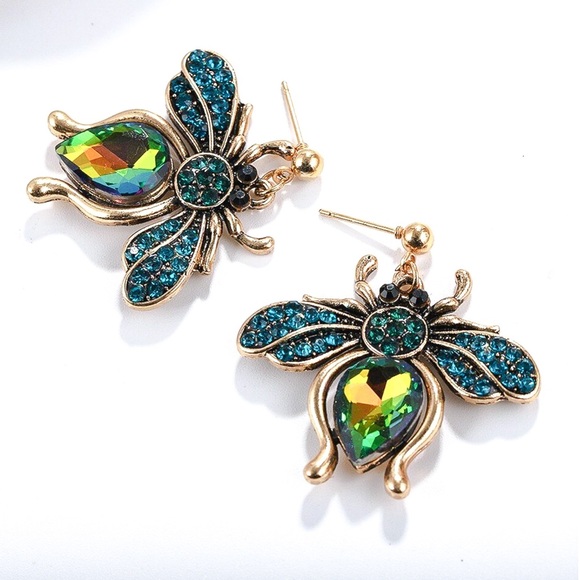 Any 2/$20! Gold Mystic Crystal Fly Earrings - Picture 4 of 9